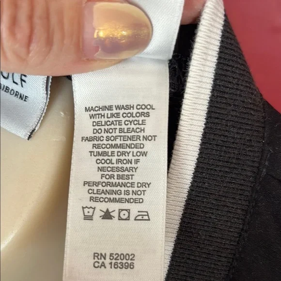 Liz Golf by Liz Claiborne Black V-Neck windbreaker Pullover Top - Picture 4 of 16